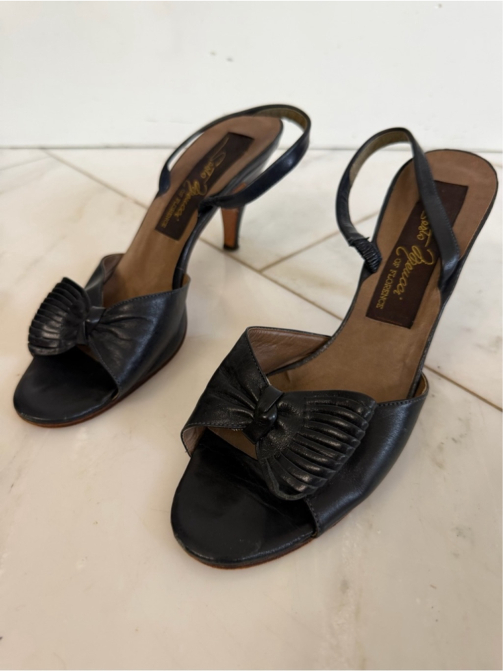 Sesto Meucci of Florence Made In Italy Black Leather Open toe bow tie heels sz 7